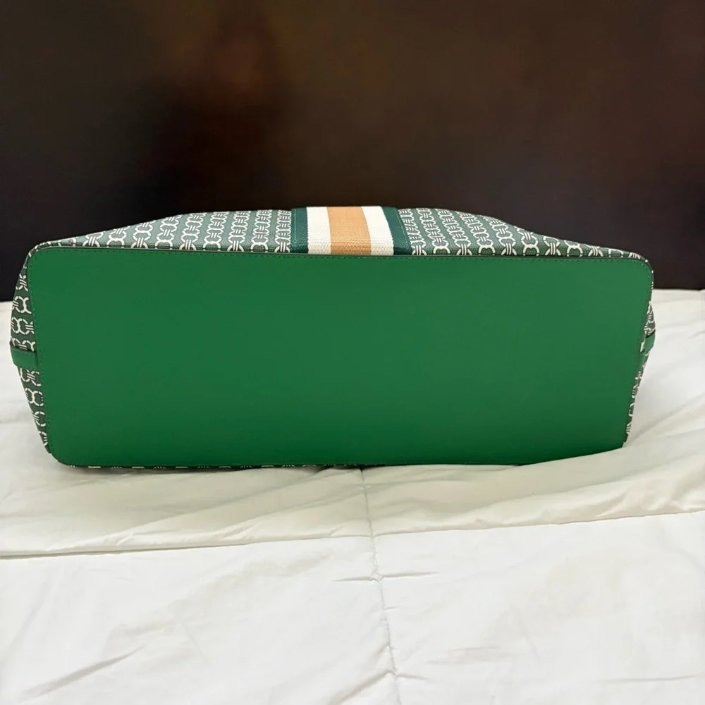 Tory Burch Gemini Link Large Tote (Green) - Picture 3 of 10